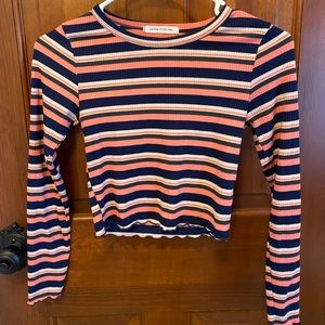 Long sleeve crop top